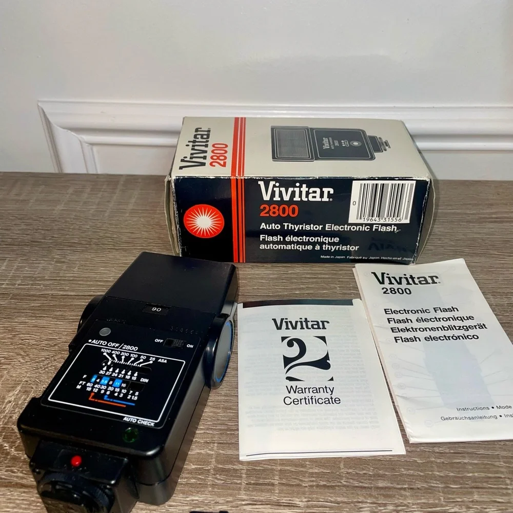 Vivitar 2800 Camera Flash Auto Thyristor 35mm Made In Japan-UnTested…(#17)